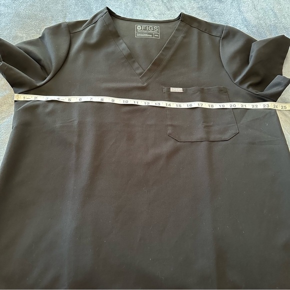 FIGS Catarina One-Pocket Scrub Top TM Black PO1273 - Picture 13 of 13